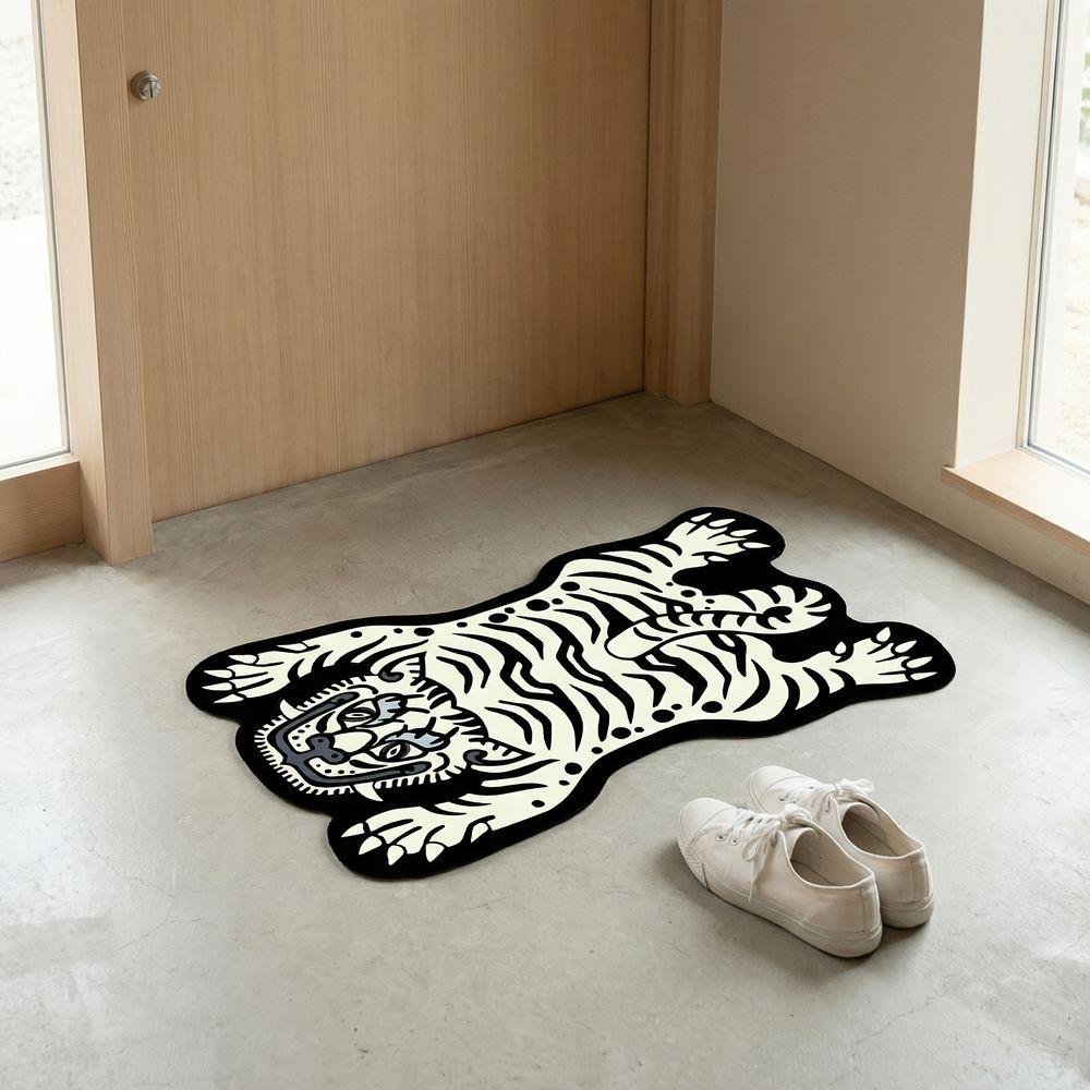 Special-Shaped Tiger Pattern Carpet Bedside Rug For The Bedroom Cool And Easy To Clean Coffee Table Pad For Home Decor