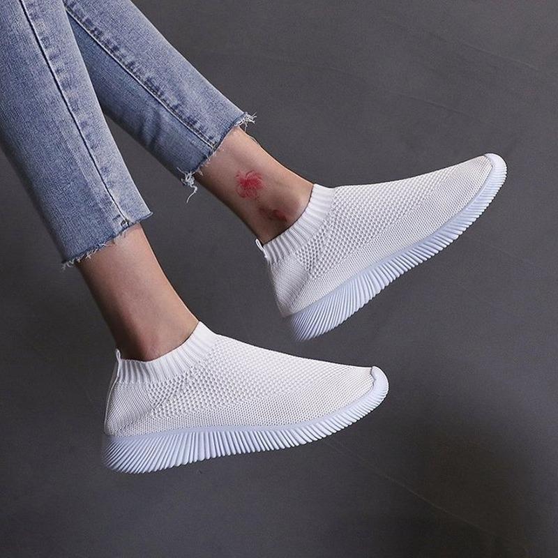White Sneakers Women Flats Slip On Sock Shoes Casual Lightweight Summer Women Vulcanized Shoes Ladies Trainers Basket Femme