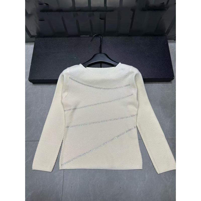 European Style Rhinestone Solid Color Knit Top - Winter 2025 Collection: Age-Reducing, Versatile, and Casual Long Sleeve with Round Neck