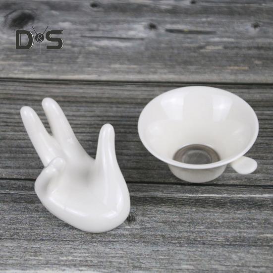 Подставка для яиц в форме руки. Прочная керамическая конструкция. Простая в уходе подставка для вареных яиц. Украшение стола.
