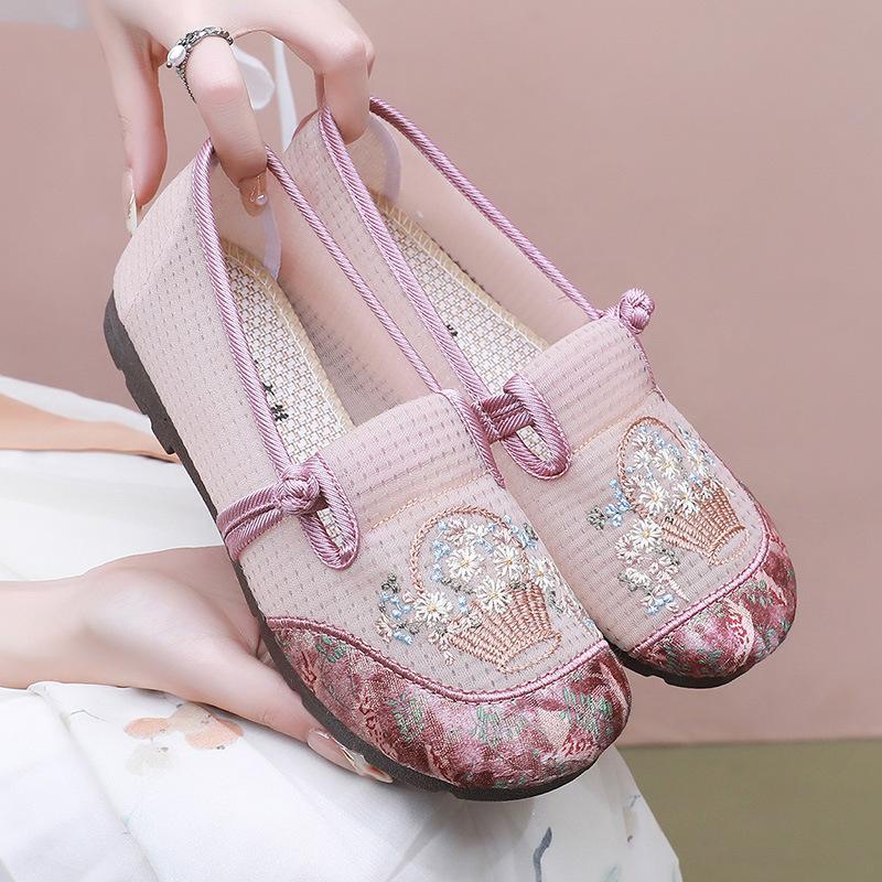 2025 New Style Shoes Casual Men Shoes Soft Sole Breathable Fashionable Light Slipper Women Shoes Single-layer Shoes