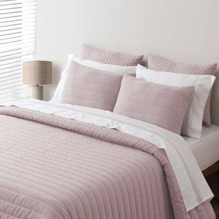 Couvre-lit - PIERRE CARDIN - Bouti en lin rose - Dimensions 105 cm - Style contemporain - Rembourrage fin