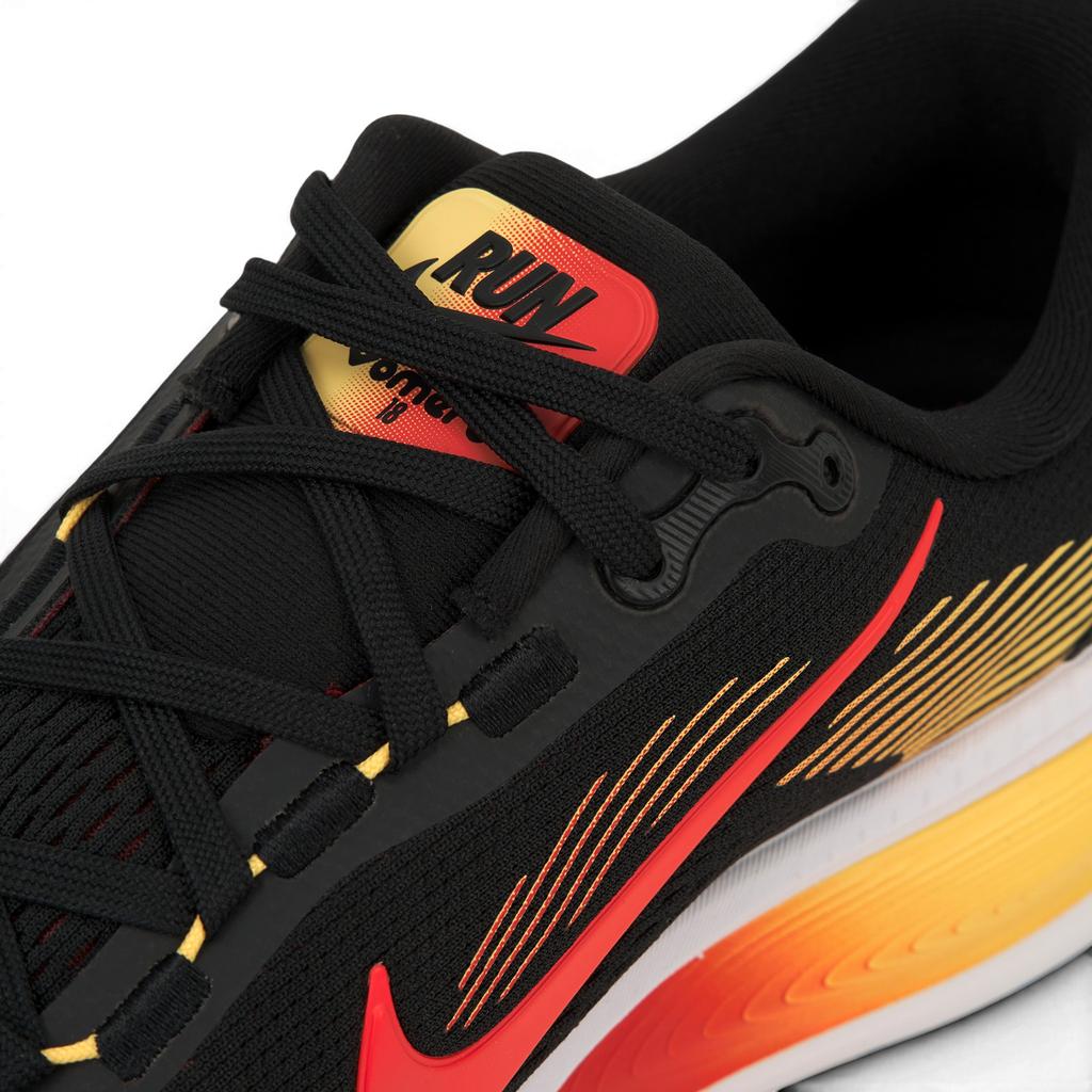 Nike Кроссовки мужские Vomero 18 Черный Ярко-Малиновый Светло-Малиновый Топазово-Золотой HM6803-016