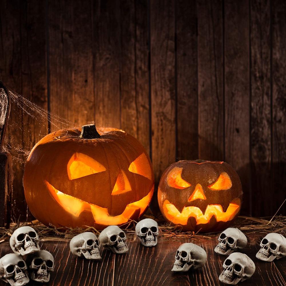 10Pcs Table Decor Skull Heads Scary Props Terrifying Skulls Decoration for Halloween Party