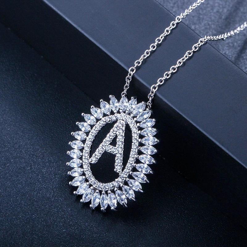 D0037 Ожерелье с буквой, Высококачественный циркон 3A, Персонализированная подвеска, Несколько вариантов.