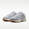 Nike V5 RNR Wolf Grey Gum