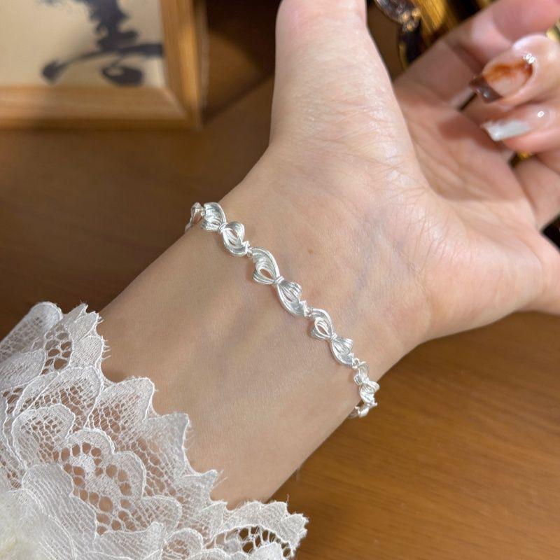 Korean Style Sweet Heart Bow Bracelet for Girls - Niche Design Jewelry, Best Friend or Student Gift