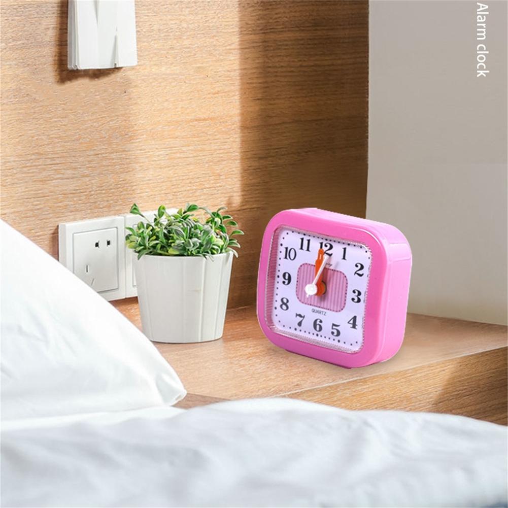 Компактный квадратный громкий будильник, элегантный дизайн, надежный звонок для пробуждения