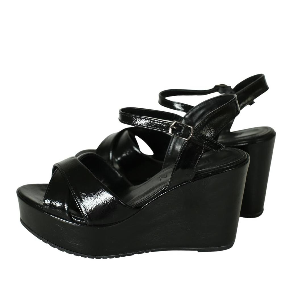 Женские туфли из веганской кожи на танкетке