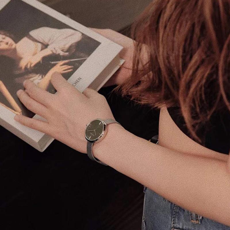 CALVIN KLEIN / Fashion Series Watch Quartz Movement Steel Strap 30.5mm Green Dial Women's Watch Daylight Small Green Watch Sunburst Dial 25200185-gj