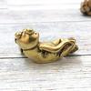 Mini Retro Lucky Brass Animal Frog Statue Desk Ornament Cute Home Office Desk Exquisite Decorative Sculpture Pocket Hand Toy