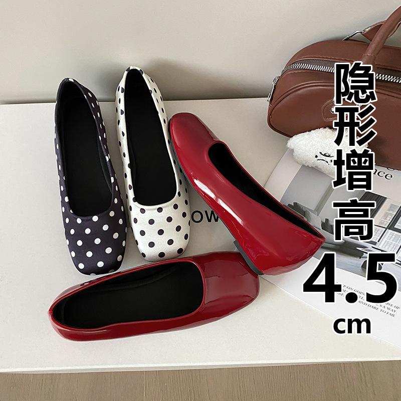 French niche design retro black and white polka dot single shoes Mary Jane women's ballet shallow mouth inner height increase versatile single shoes