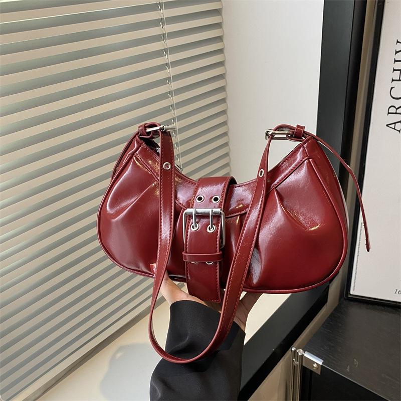 High-value Fashionable Underarm Bag Women's New Simple Casual Underarm Bag Niche Design Women's Bag