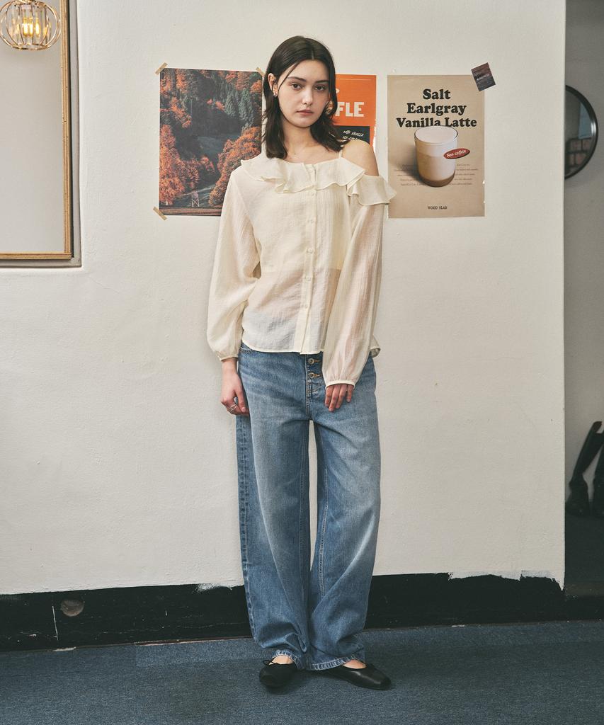 ROIROI Off-Shoulder Frill Blouse - Ivory