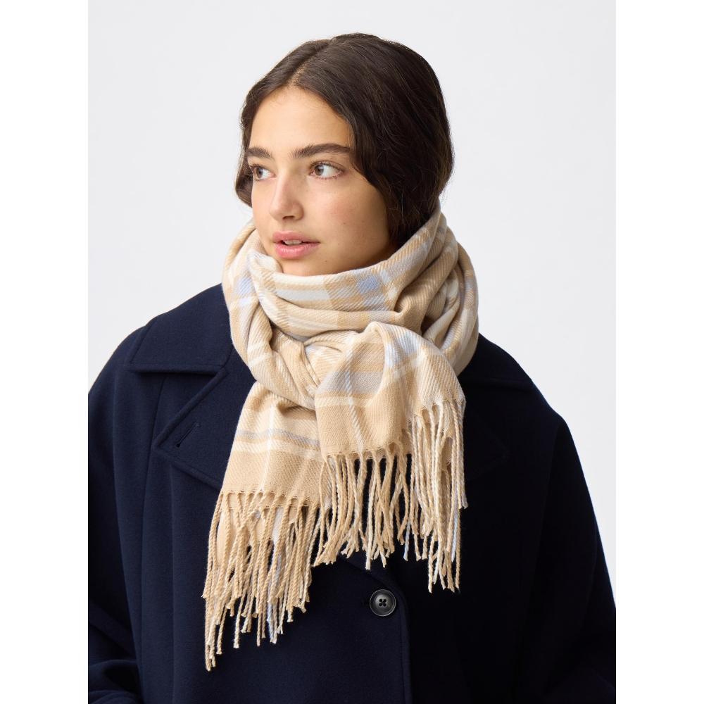 GU by Uniqlo Style Heat Check Stole