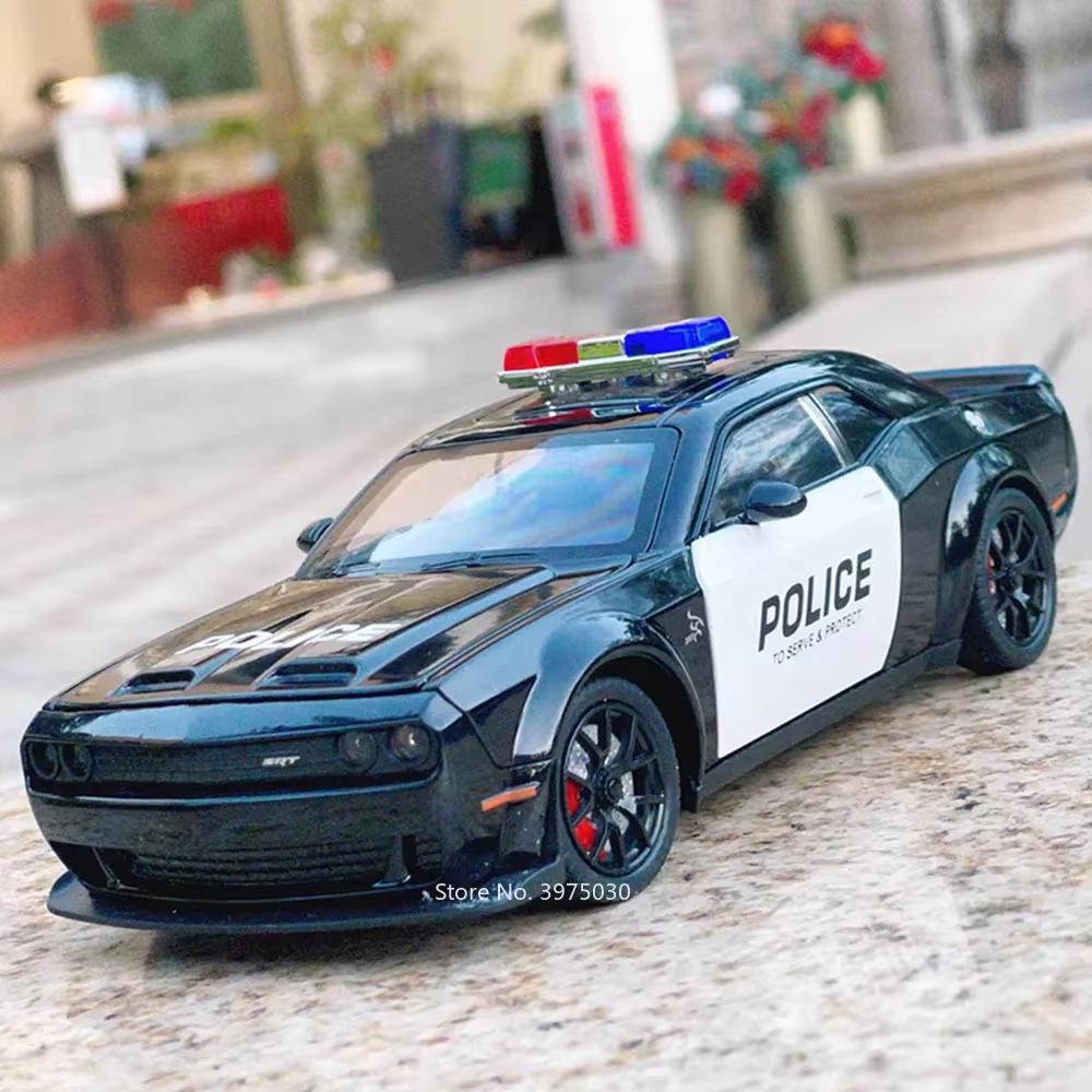 New 1:24 Police Car Hellcat Model Toy Rubber Tire Miniature Sound and Light Pull Back Light Music Vehicle Boy Collection Ornaments Adult Gift