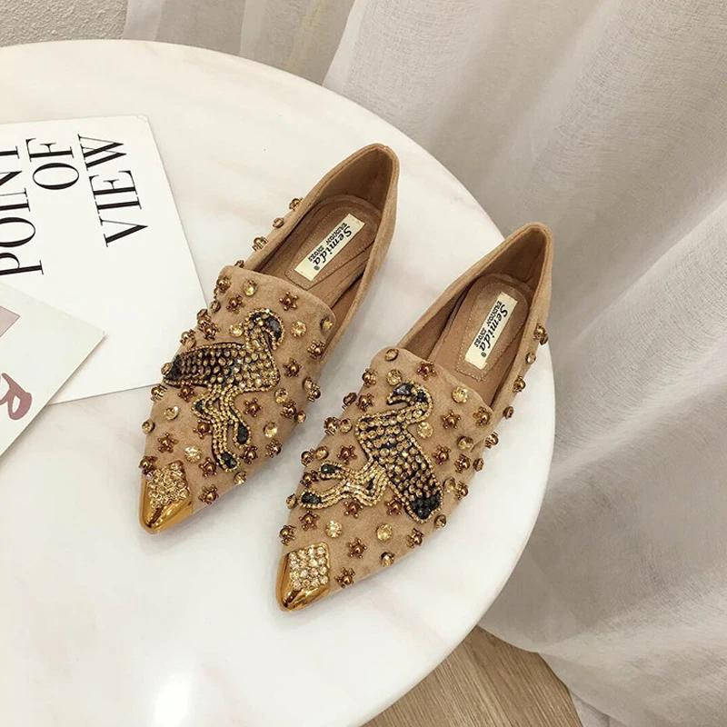 2025 Обувь для женщин Плоская обувь Трендовая повседневная обувь Crystal Bird Удобные модные заклепки с острым носком Мокасины без застежек