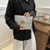 2024 летняя новая тенденция модная сумка-клатч простая иностранная сумка большой вместимости маленькая квадратная сумка простая женская маленькая сумка