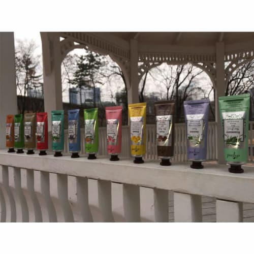 Difeel Couple Set 22 Natural Hand Cream 40g X 2 Pomegranate and Melon New York