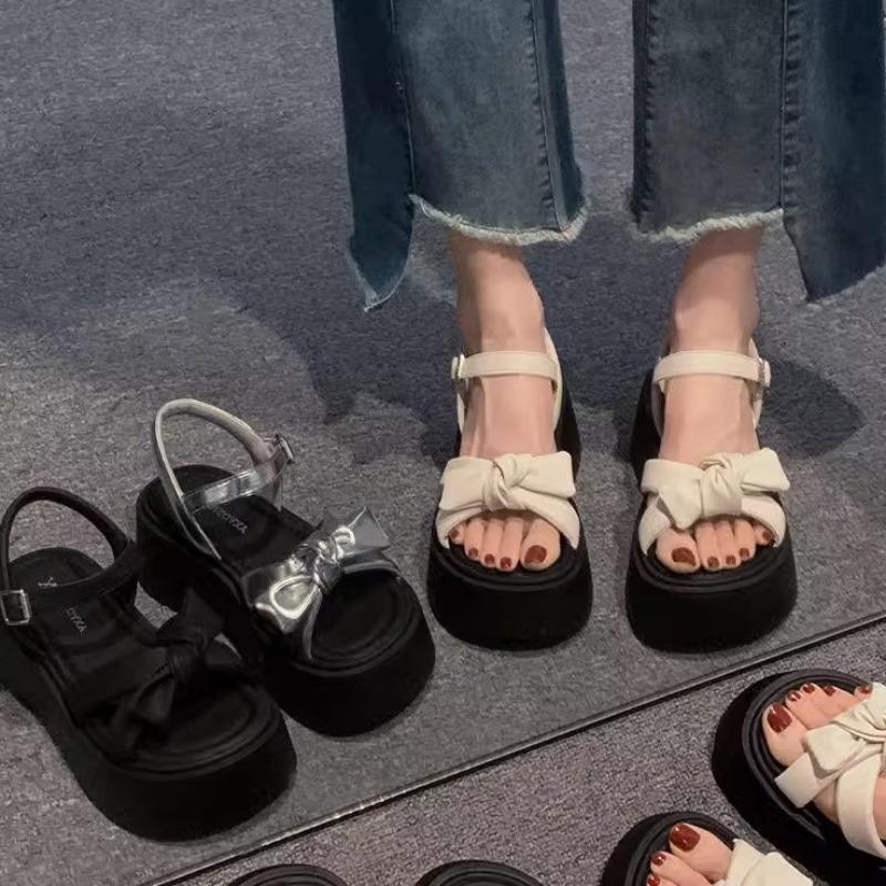 Сандалии на толстой подошве и ретро обувь на высокой платформе