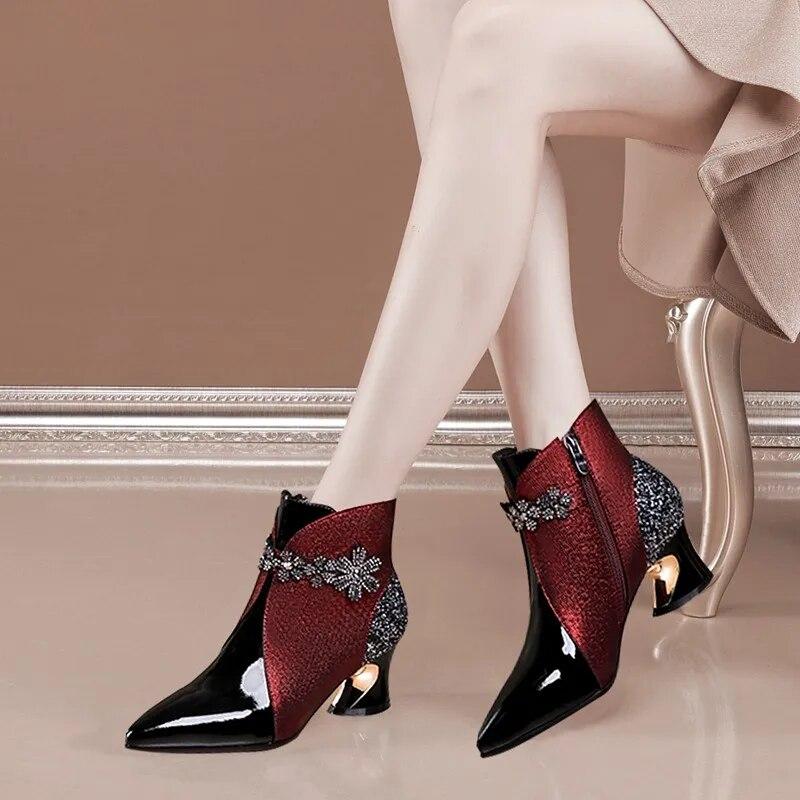 Модные ботильоны для матери, новые женские ботинки с металлическими блестками и толстым каблуком в Латинской Америке, ботинки с острым носком и стразами