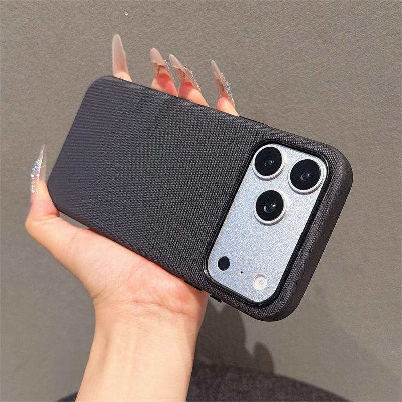 Чехол iPhone 17 Pro Max из технической ткани с магнитной зарядкой, противоударный, 16 плетеный