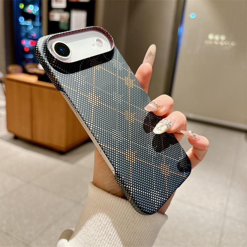 Магнитный чехол из кевлара для iPhone 17, Защитная крышка из углеродного волокна для Apple 16, Полуобернутый, Совместим с 15promax