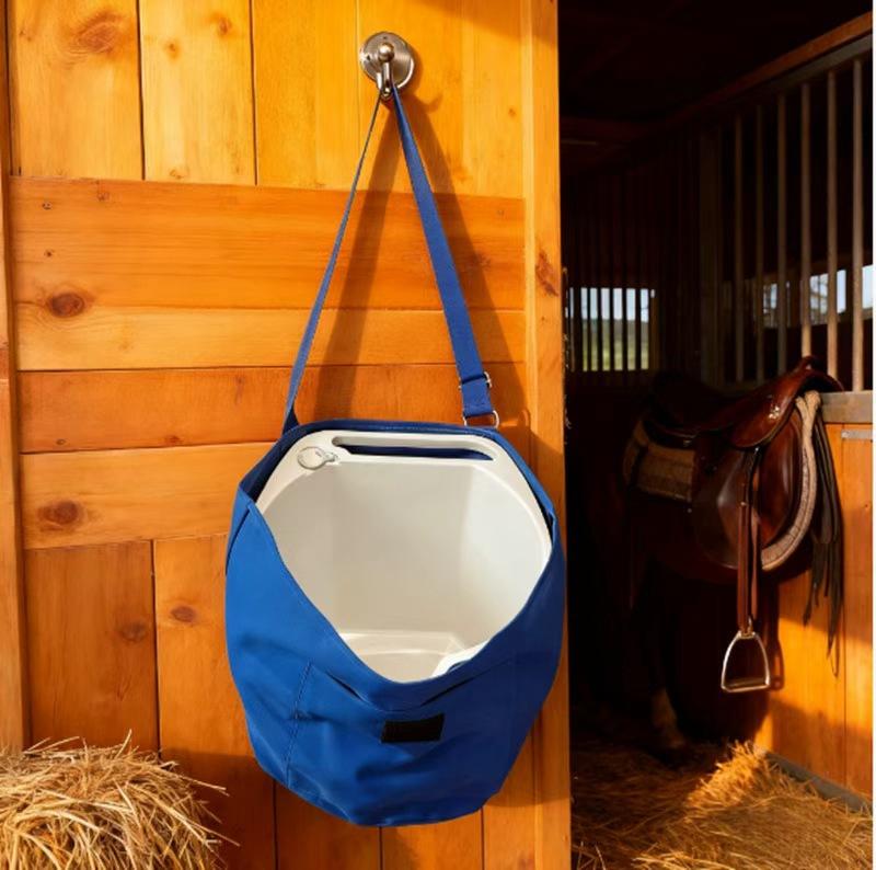 Equestrian Supplies 900D Oxford Cloth Stable Feed Bag Outdoor Horse Bucket Bag