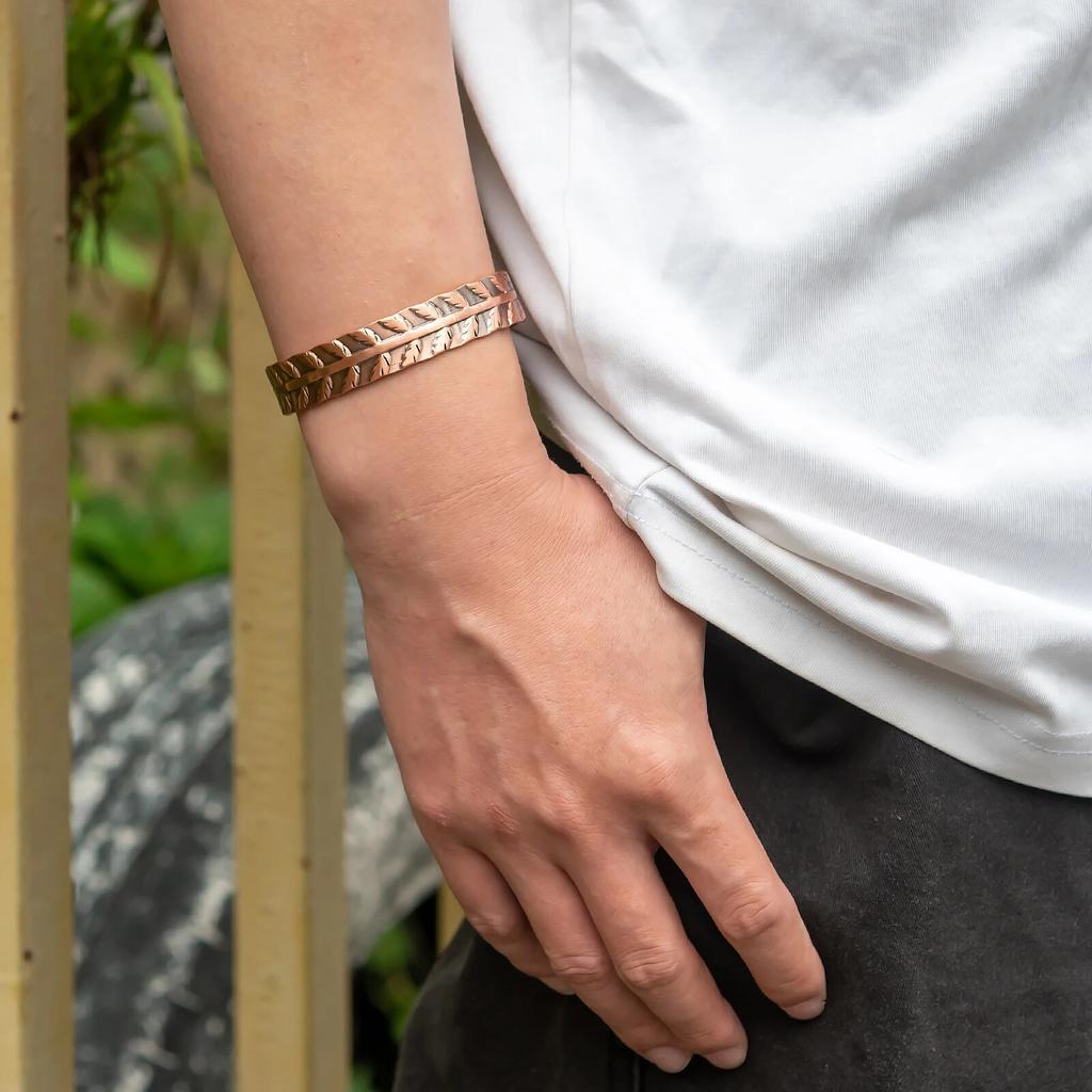 Ikuinen браслеты из чистой меди магнитотерапия лист регулируемые браслеты-манжеты с высоким магнитом винтажные ювелирные изделия изменяемого размера