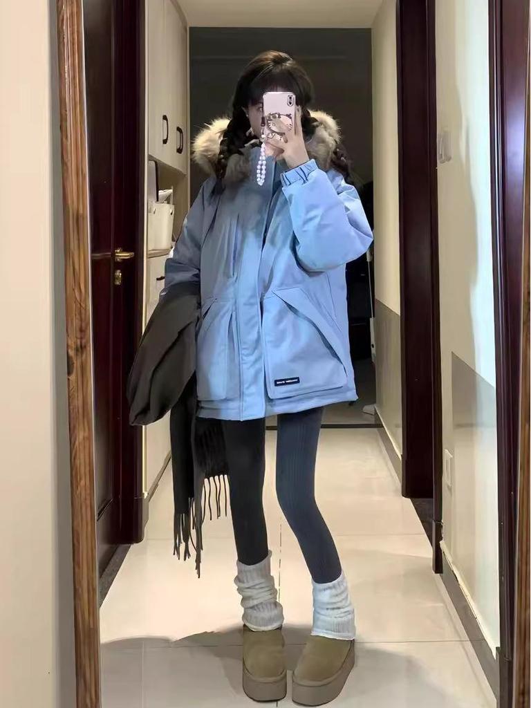 Women's 2025 Winter Windbreaker Down Jacket: Thickened, Loose-Fit Outdoor Parka for Petite Sizes