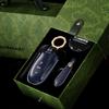 Кожаный чехол для ключа от автомобиля Volkswagen Touareg (2011-2018) - Защитный чехол и подарок