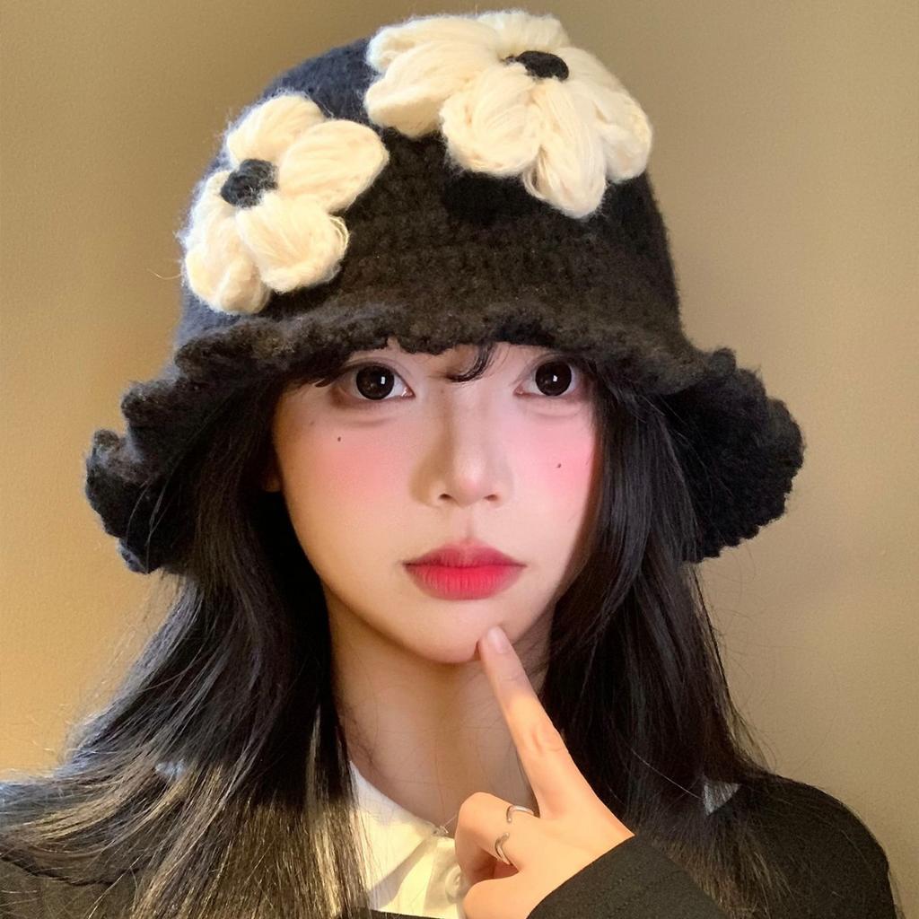 Wool hat winter woman big head circumference Korean three-dimensional flower cold hat stacking hat warm face small versatile bucket hat protection