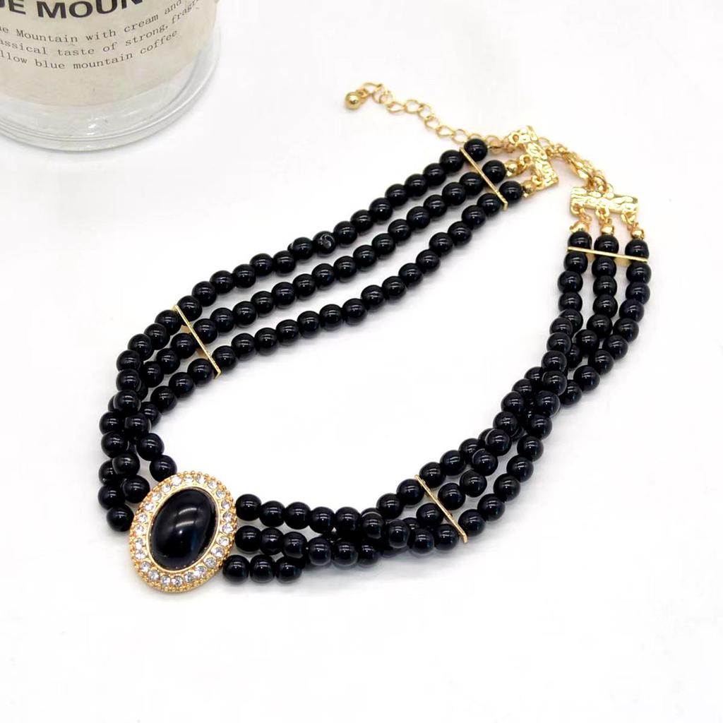 Этническое ретро-ожерелье с бриллиантами на ключице