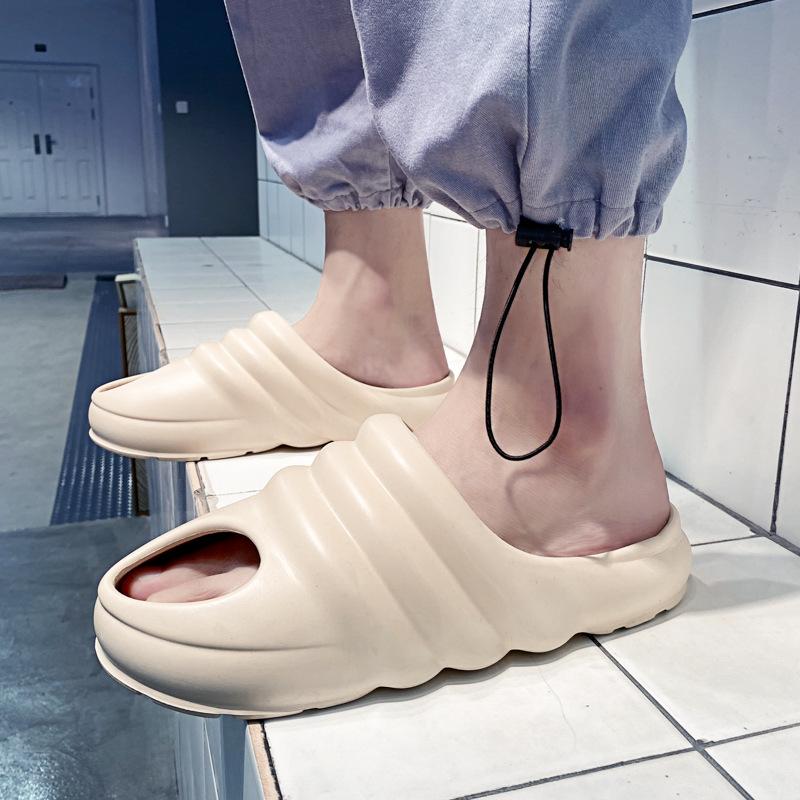 Fashion Summer Men's Slippers Casual Beach Sandals Men Non-slip Slipper Home Soft-soled Bathroom Flip-flops Tide Men's Thick-soled Shoes