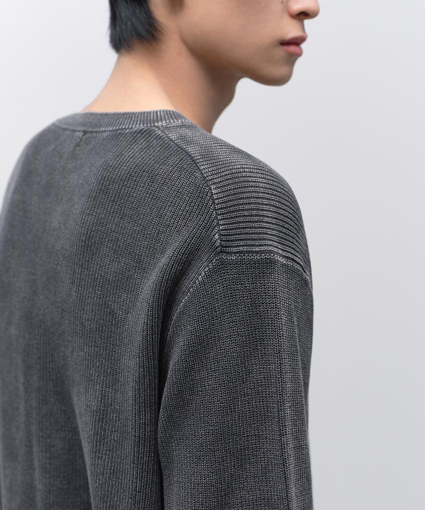 MUSINSA STANDARD Pigment Crew Neck Knit [Charcoal Gray]