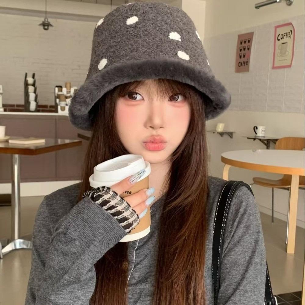 One Size Plush Winter Hat Polyester Polka Dot Bucket Hat Faux Lamb Wool Bucket Hat Outdoor Wear
