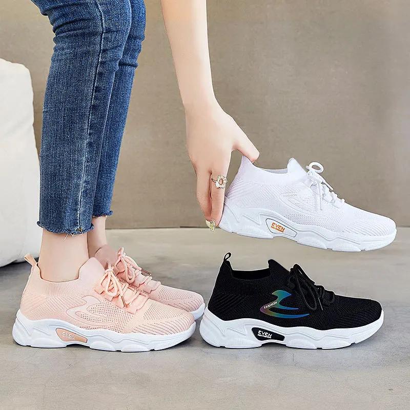 Модная женская обувь Летние повседневные кроссовки Модные кроссовки для бега Дышащие кроссовки из летучего трикотажа Женские кроссовки на шнуровке с мягкой подошвой для тенниса
