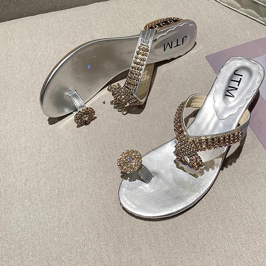 Summer Korean Version Clip Toe Sandals for Casual Wear with Rhinestone Sandals On The Outside