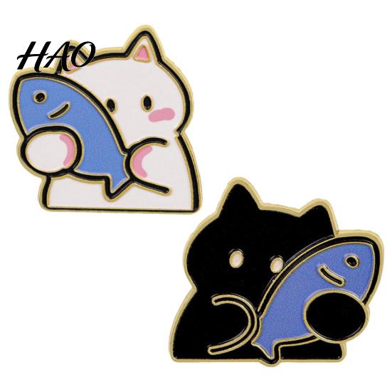 Animal Clothing Accessories Holding Fish Cartoon Cat Brooch, Enamel Kitten Alloy Badge Pin, Brooch for Backpacks Hats Scarves Jackets Zinc Accessory