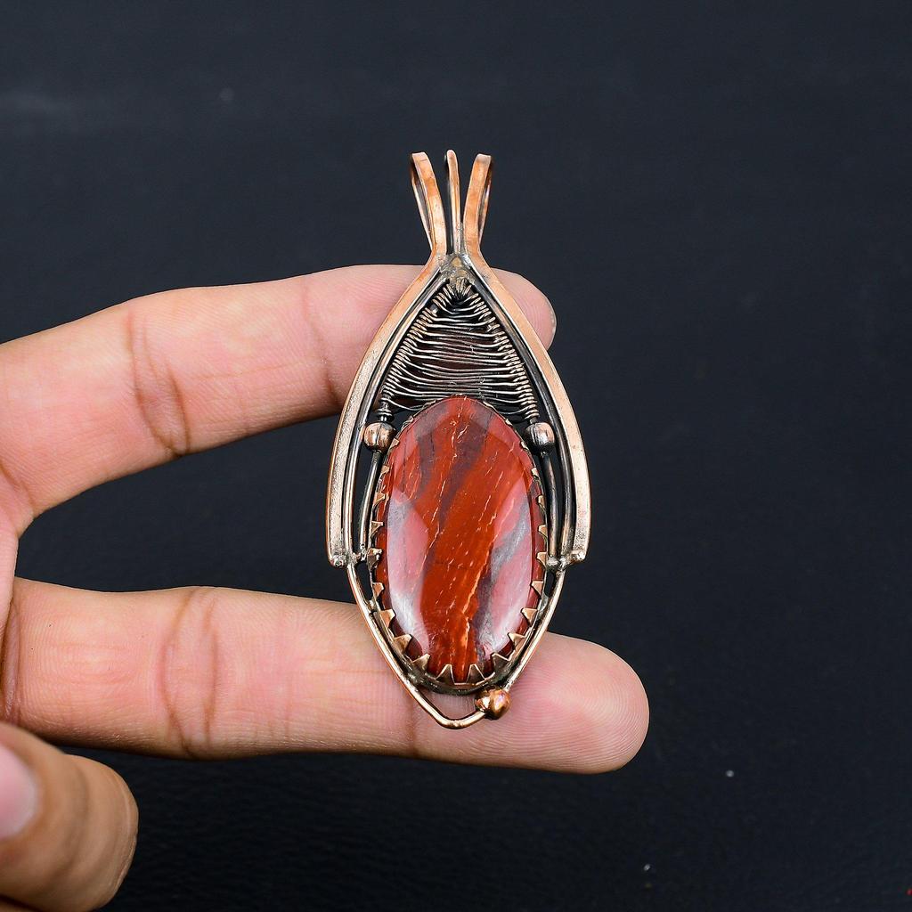 Ювелирные изделия ручной работы с подвеской из чистой медной проволоки из красной речной яшмы для нее