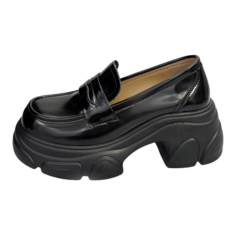 Модные лоферы на массивной платформе для женщин 2025 Осень Преппи стиль Лакированная кожа Туфли для платья Женские Удобные Слипоны На толстом каблуке Туфли-лодочки