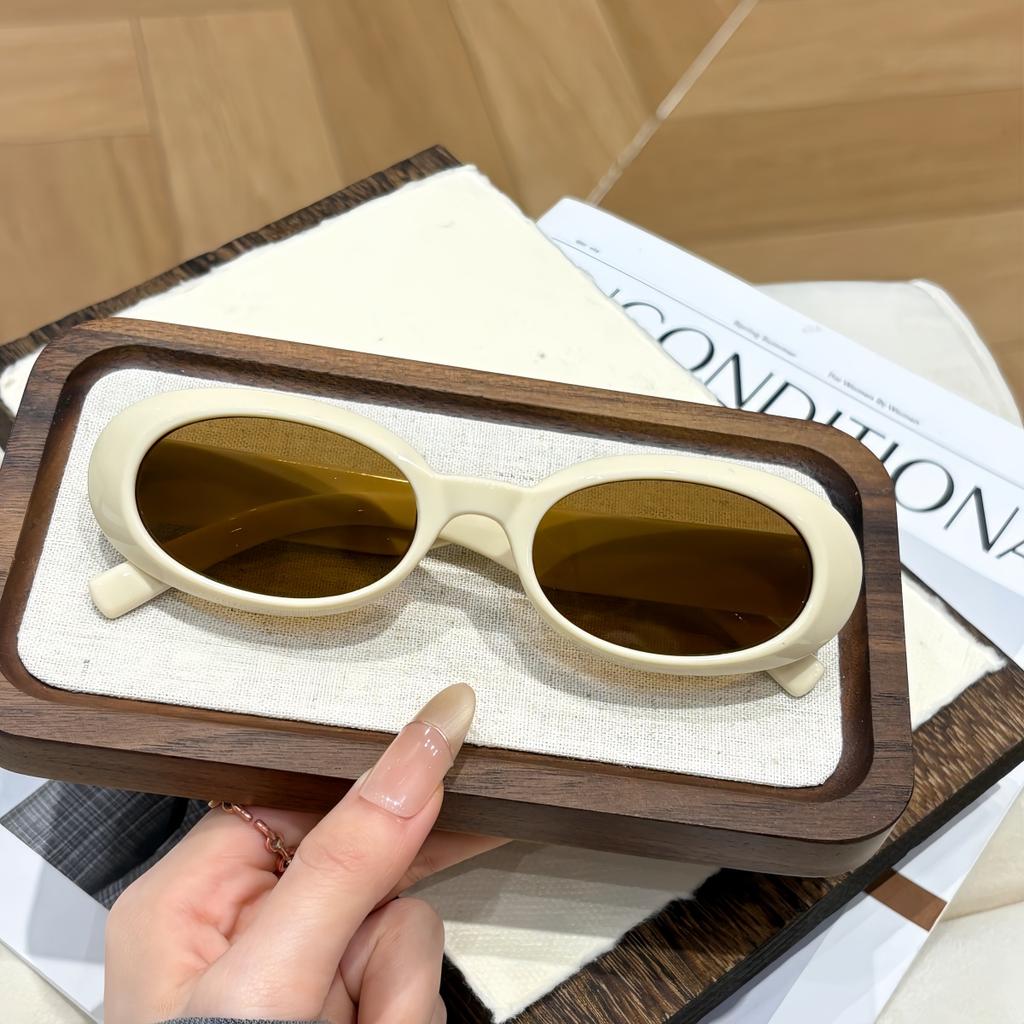 European and American retro style men's and women's fashionable sunglasses trend versatile summer sun shading and UV protection