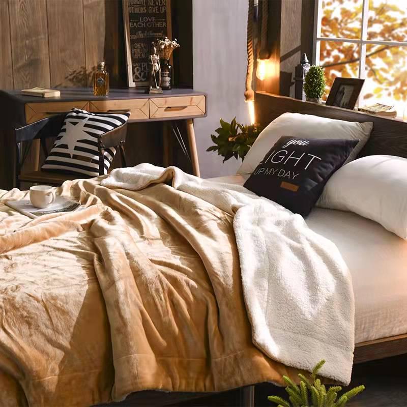 Двухслойное зимнее одеяло из кораллового флиса с овечьей шерстью - Композитное одеяло из фланели размером 50x60 дюймов.