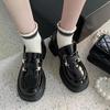 Маленькие кожаные туфли женские 2025 весна новые британские на платформе с утолщенным каблуком лоферы JK черные с H-пряжкой из мягкой кожи