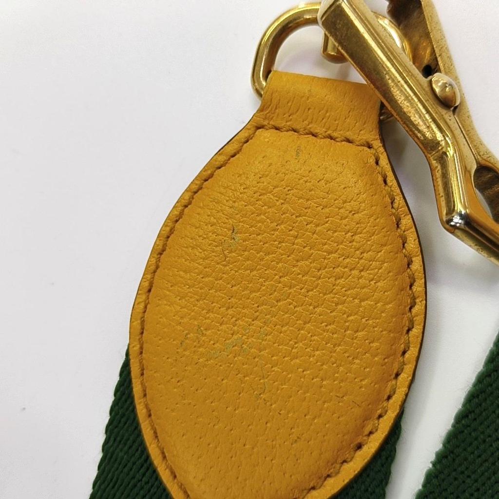 [Б/У] Серия Neo Vintage Металлический логотип с золотой фольгой Металлическая голова тигра Монограмма Холст и кожаная сумка для камеры - Очень хорошее состояние #1QYB43D