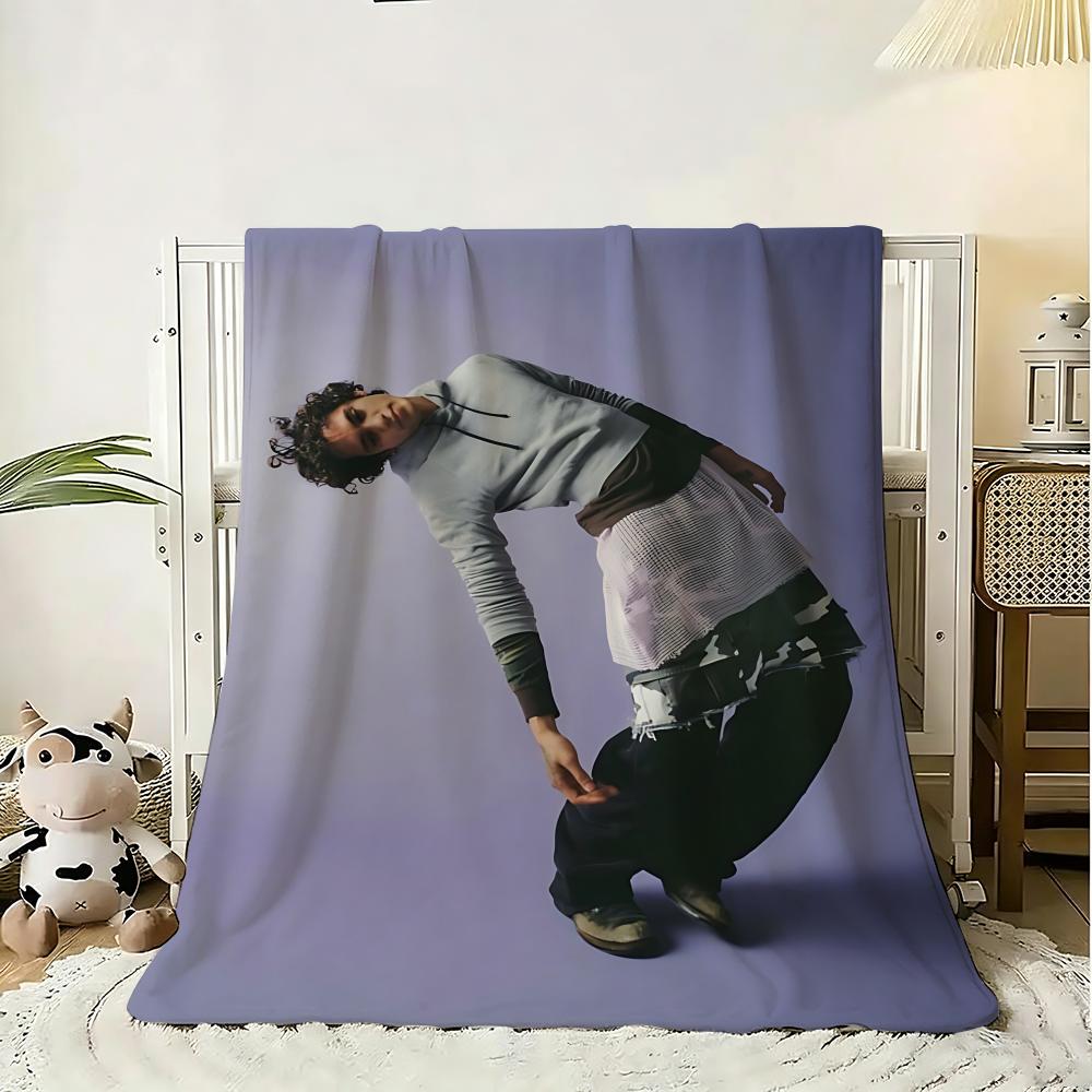 Pop Singer Dominic Fike Throw 240g Flannel Blanket Lightweight Soft Skin-friendly Summer Thin Throw Blanket