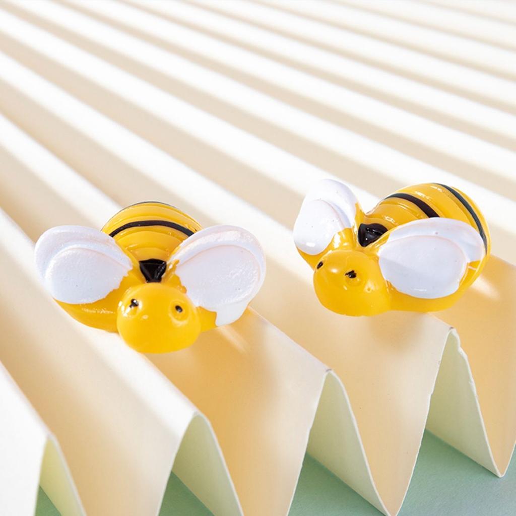 20Pcs/lot Kawaii Mini Bee Miniature Figurines Flatback DIY Craft Gnome Moss Terrarium Bonsai Decor Fairy Garden Supplies