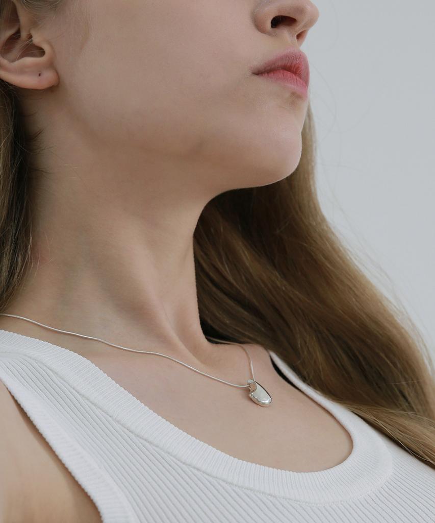 Reindeer Mute Necklace 05