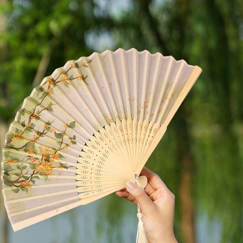 1Pc Silk Folding Fan Party Gift With Tassels Chinese Art Crafts Bamboo Fans Vintage Home Decorations Dance Photo Props Hand Fan