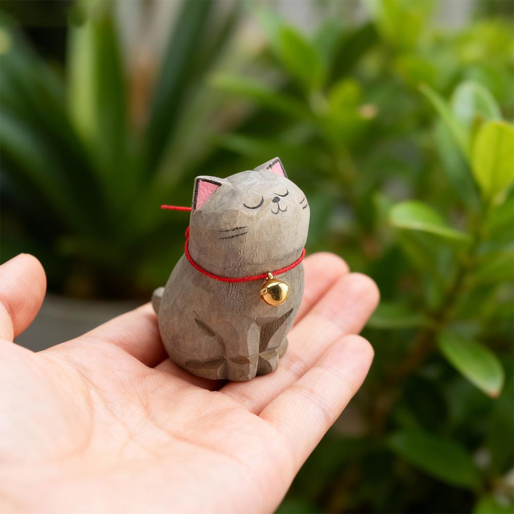 Деревянная фигурка котенка Ручная резьба Украшение котенок Синий кот Идеальный подарок для любителей кошек Подарок на день рождения Рождественская статуэтка кошки